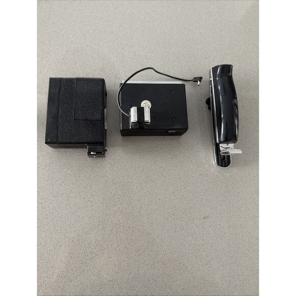 Asahi Pentax K1000 35mm Vintage SLR Film Camera W/ 55mm Lens, Other Lens & Case - Picture 9 of 14